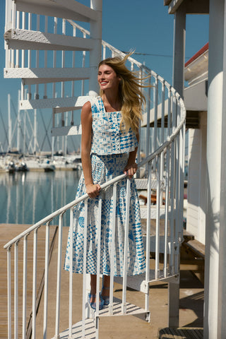 Olivia by Livro Nellie Top, Sea Atlas