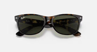 Ray-Ban New Wayfarer Polished Tortoise, G15 Green