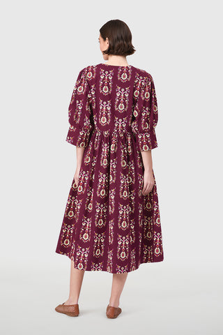 Livro Ingrid Dress, Bramble Motifs