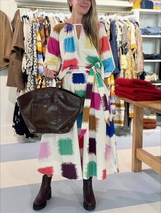 Livro Lou Skirt, Brushstrokes