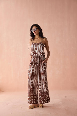 Omika Callie Pant, Nari Cacao