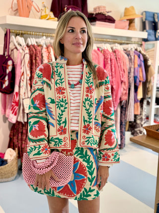 The Liv Heirloom Jacket, Bandera
