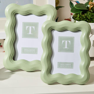 Wavy Wood 5x7 Photo Frame, Green