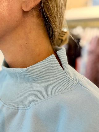 Oversized Charleston Mockneck Sweatshirt, Light Blue